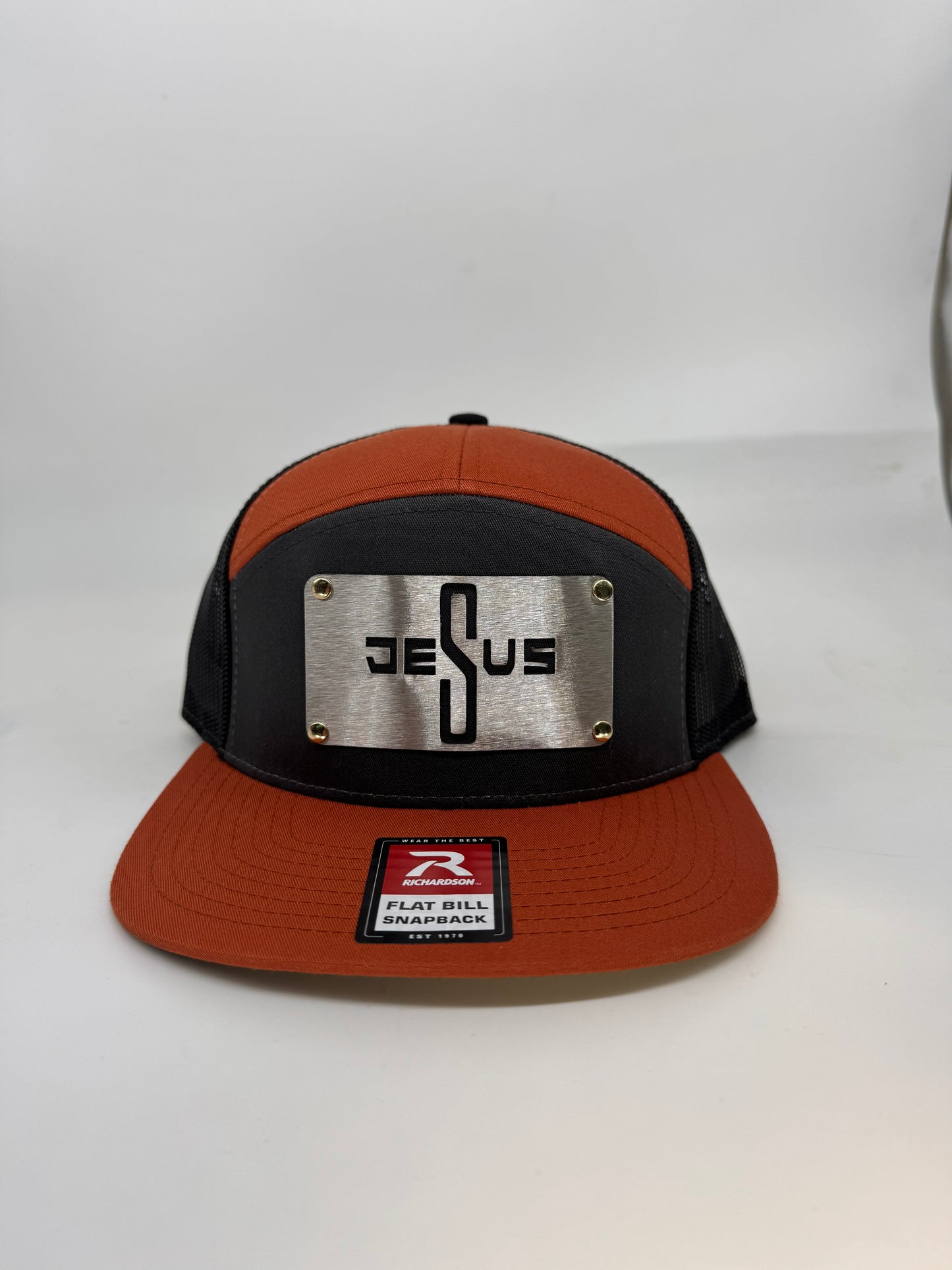 Richardson 7 panel, Jesus badge
